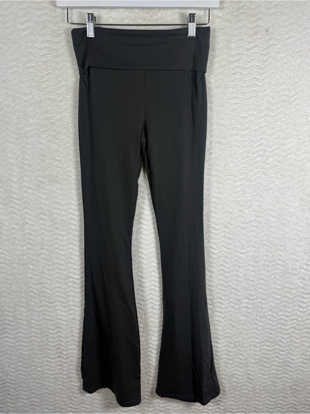Urban weekend Black Fold-Over Waist Flare Pants. Check the bling on the back. 🔥🔥